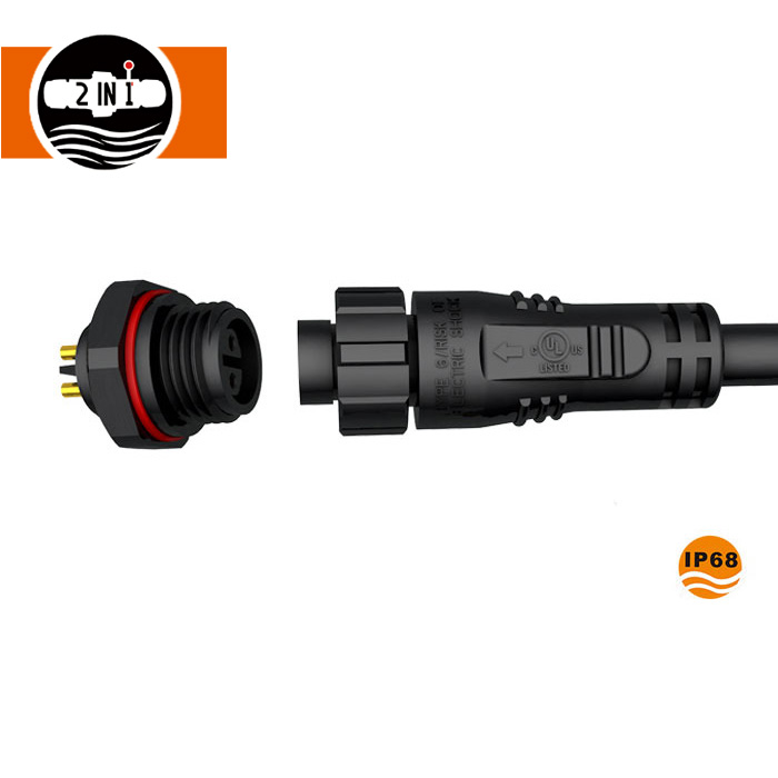 Ưu điểm của Đầu nối gắn bảng điều khiển WaterProof là gì?